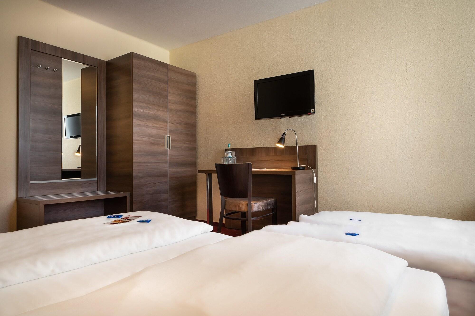 Hotel Leonet Кёльн Экстерьер фото